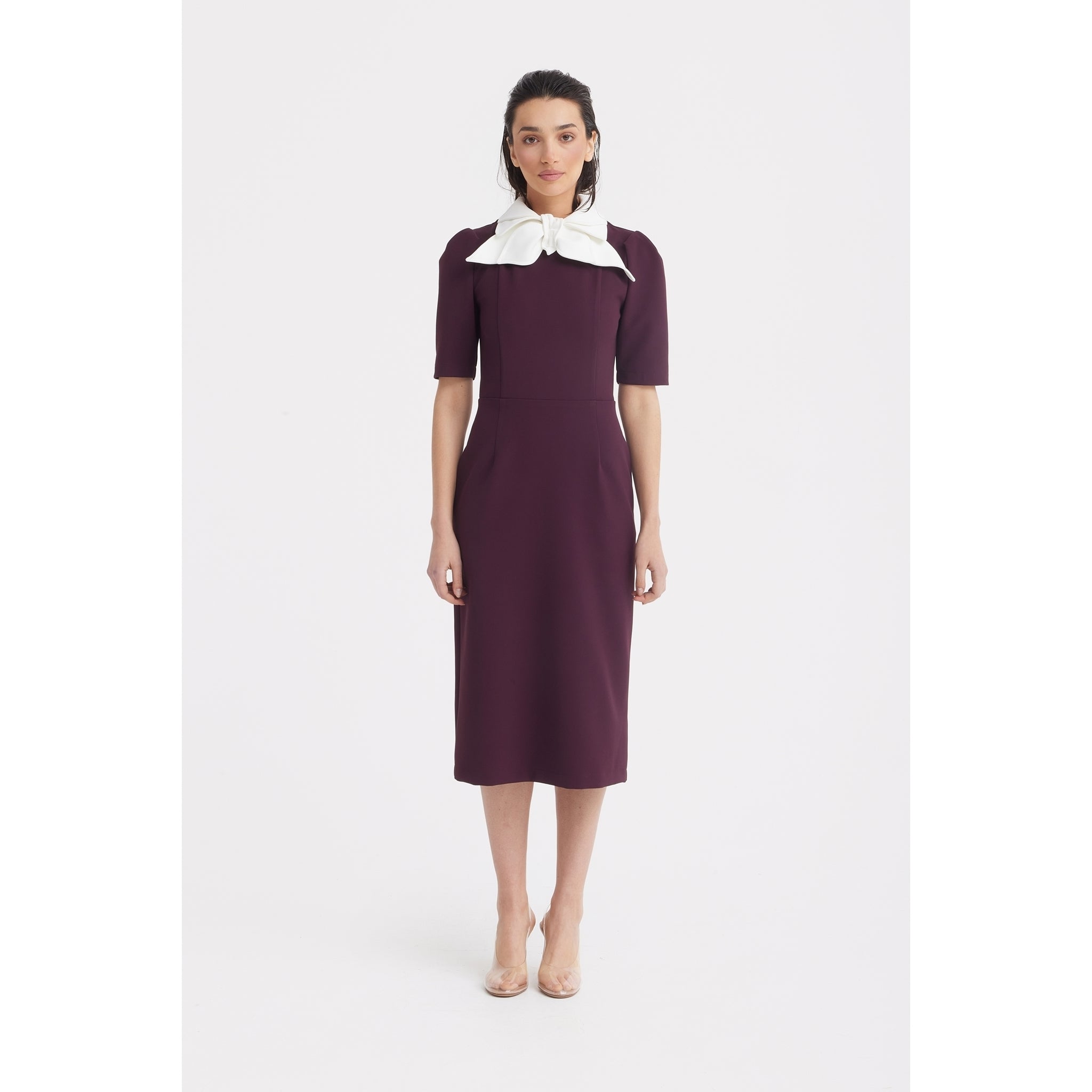 JULIA ALLERT - Elegant Midi Dress With Contrast Bow Collar – Burgundy