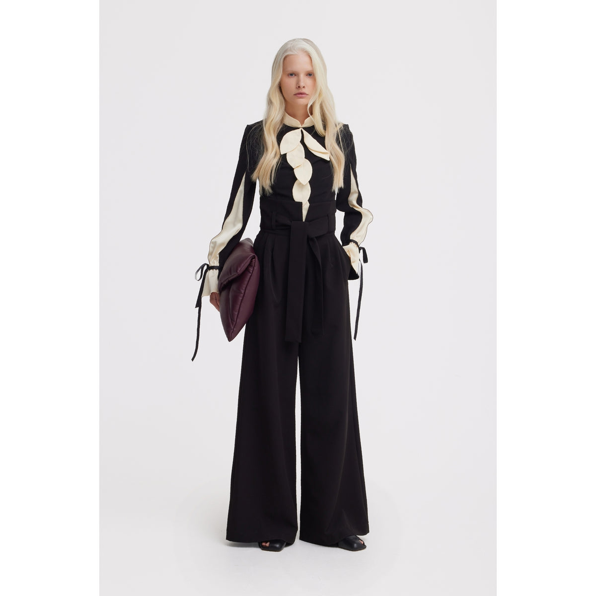 Elegant Fitted Blouse - Black