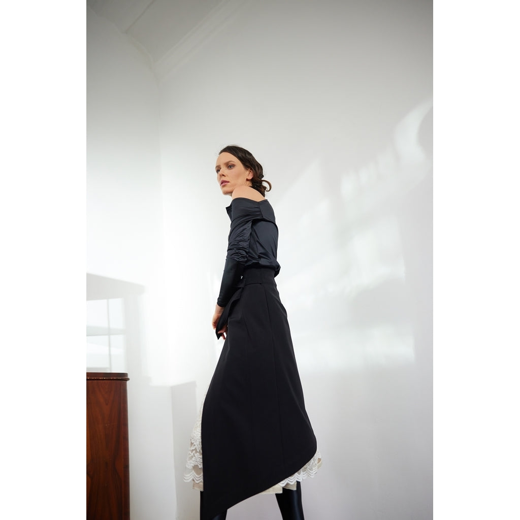 Layered Skirt With White Lace Detail | Black