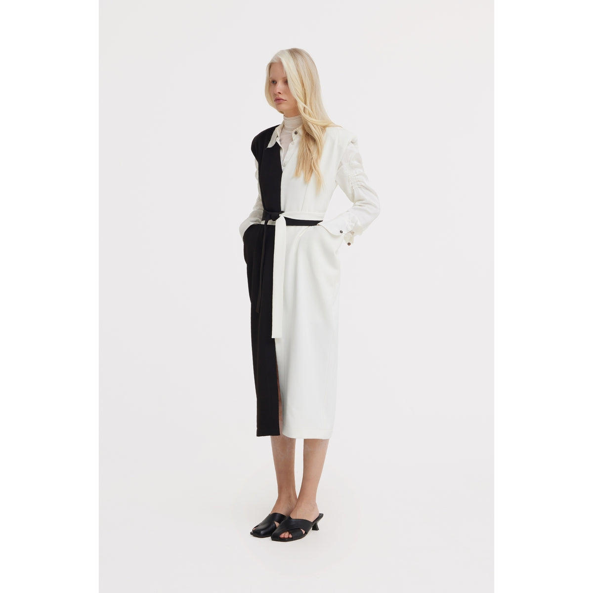 Fashion Midi Dress With Belt And Bold Shoulders – Black &amp; Ivory