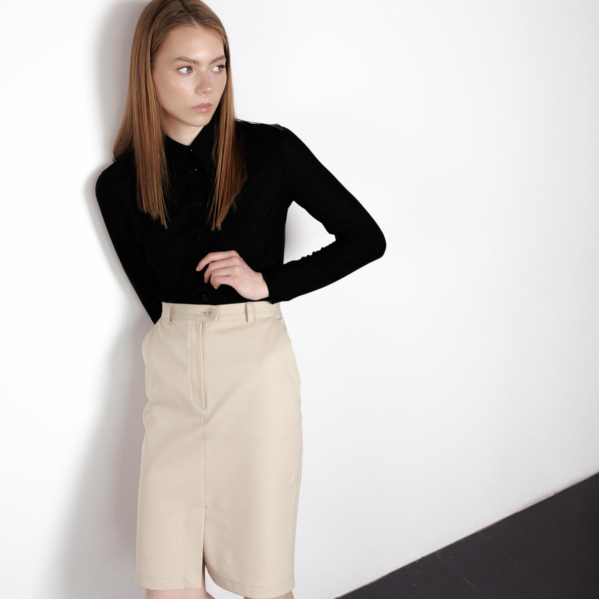 Fitted Knitted Button-Up Black Blouse