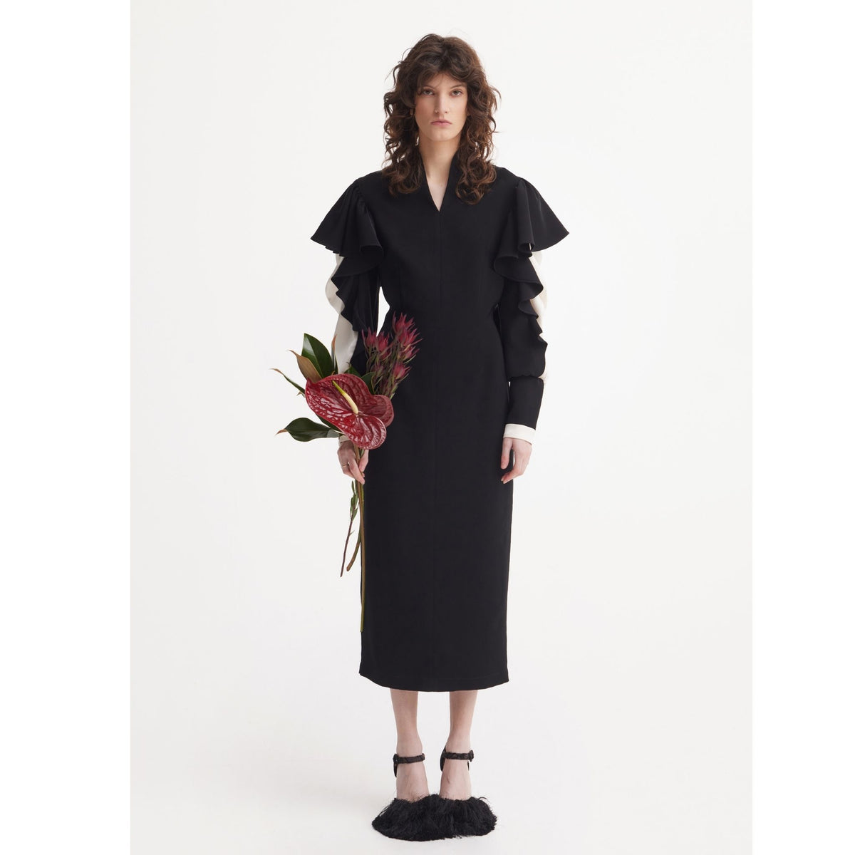 Black Occasion Midi Dress With Ruffled Sleeves