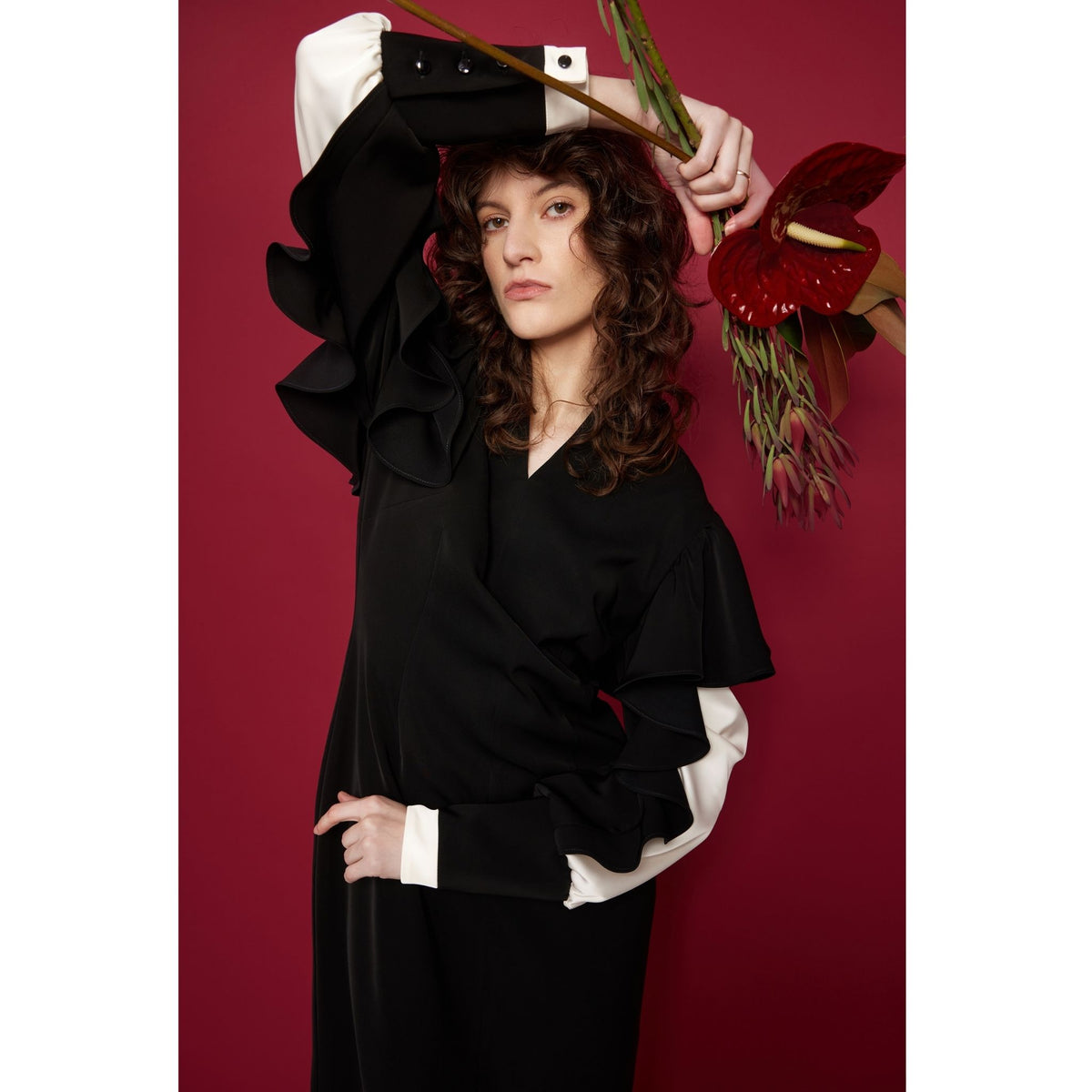 Black Occasion Midi Dress With Ruffled Sleeves