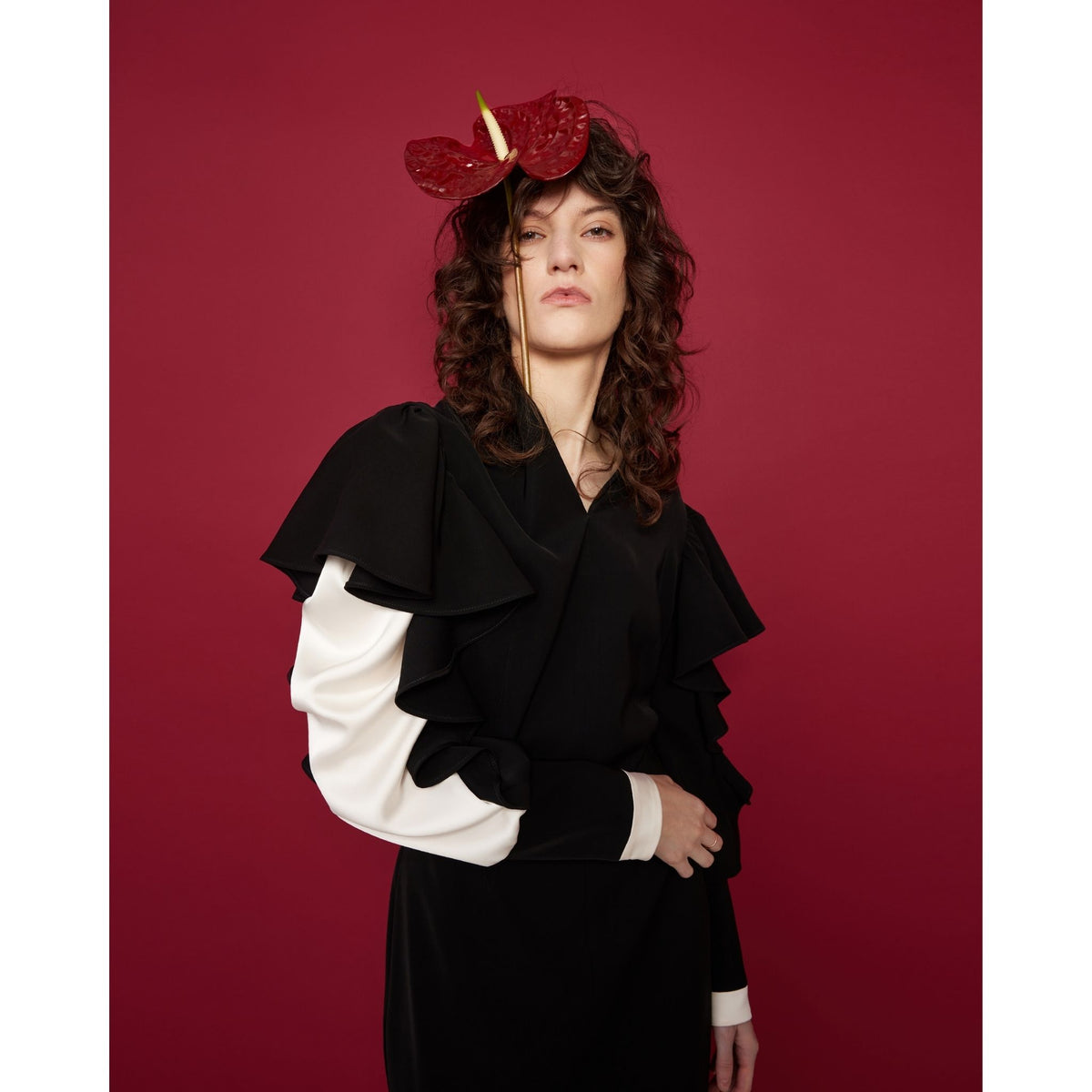 Black Occasion Midi Dress With Ruffled Sleeves