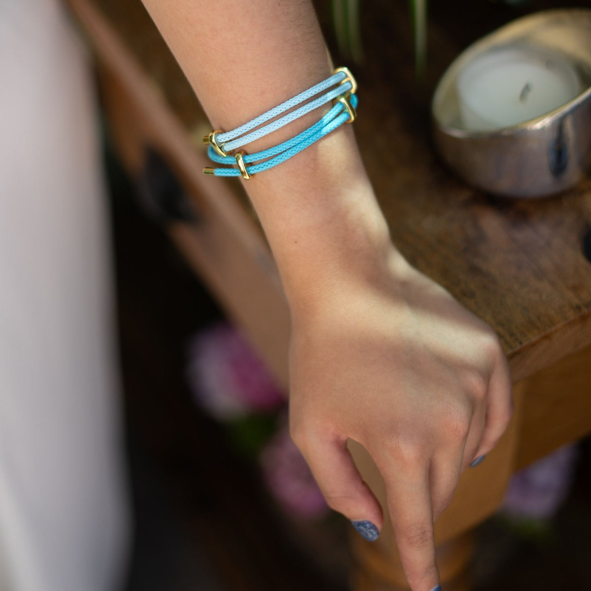 Turquoise Glow Adjustable Gold Rope Bracelet