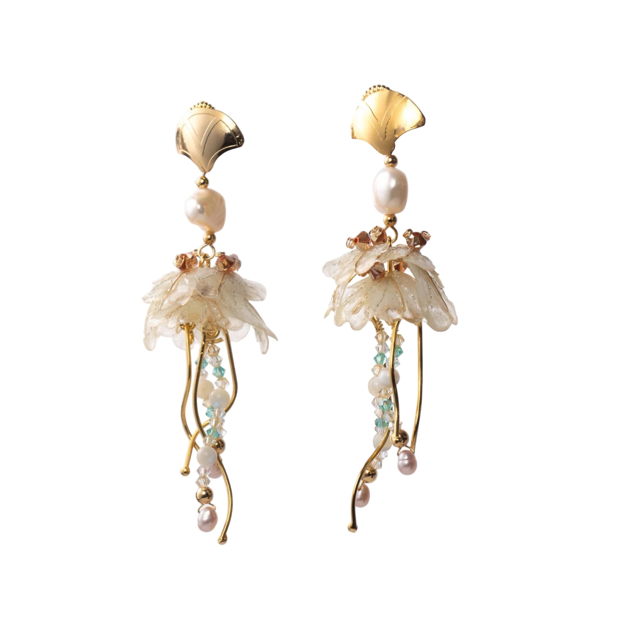 Medusa earring  designed by Alma Dos Mares