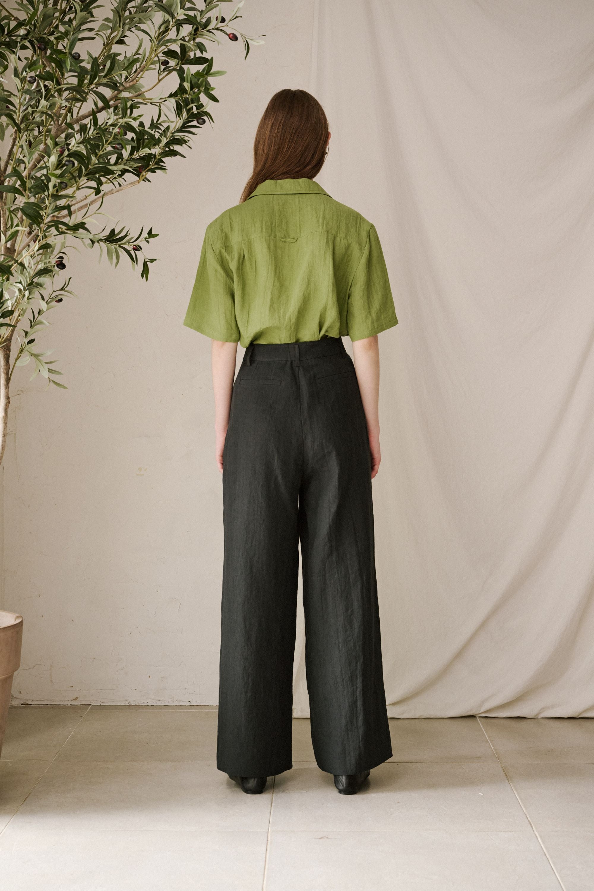 GREENEST - Linen Pocket Shirt | Olive, buy at DOORS NYC