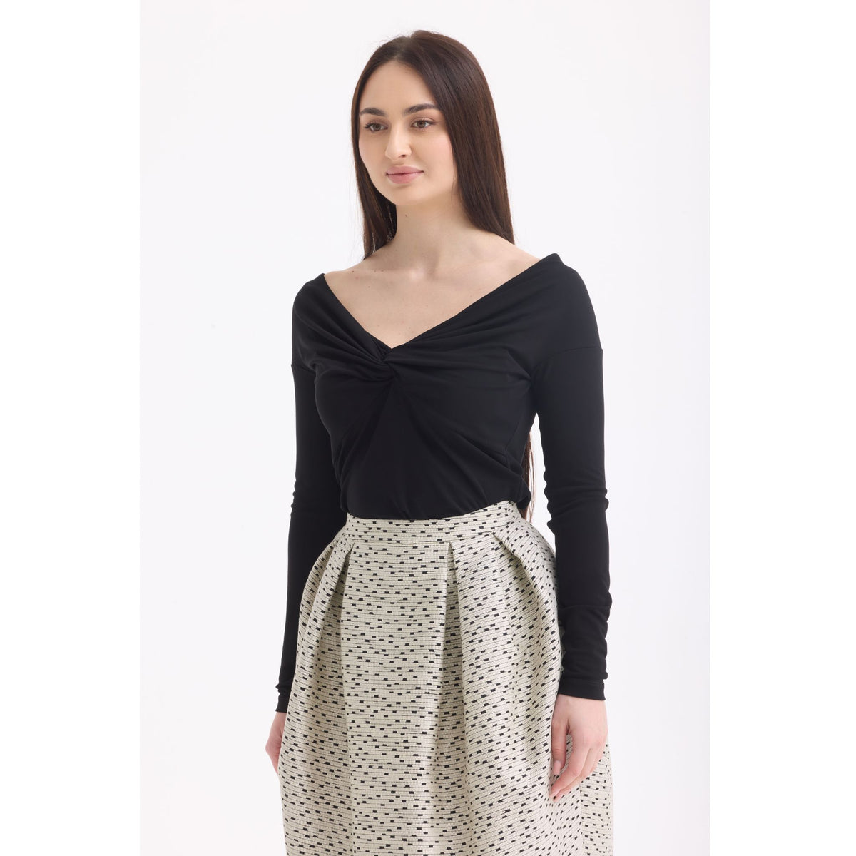 Noir Veil Top