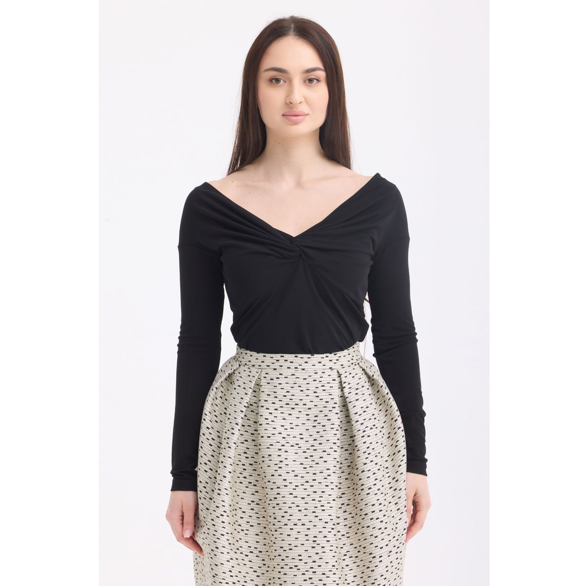 Noir Veil Top