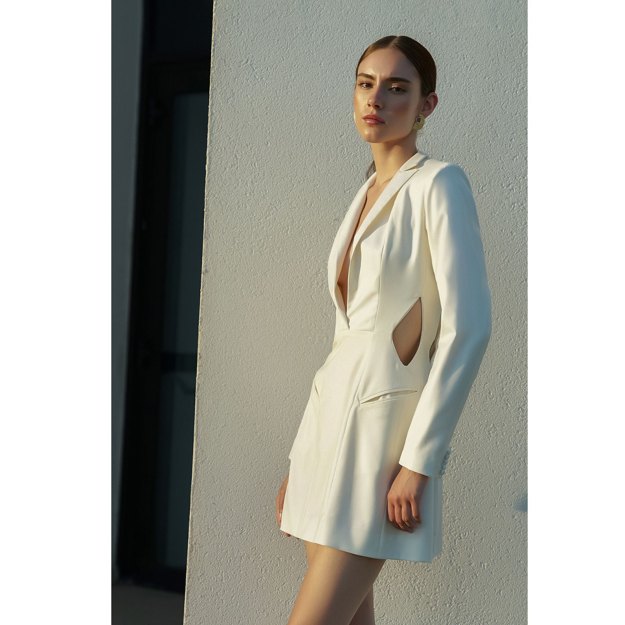 AVENUE NO.29 - White Cut-out Blazer Dress
