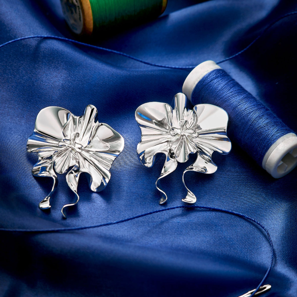 Silver Thatyana Earring - Drop Babado Collection