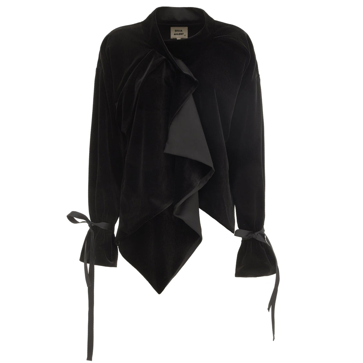 The Evening Velvet Wrap Jacket With Silk Lining in black by JULIA ALLERT features a satin tie at the cuffs and a knotted front, offering an elegant and versatile evening look.