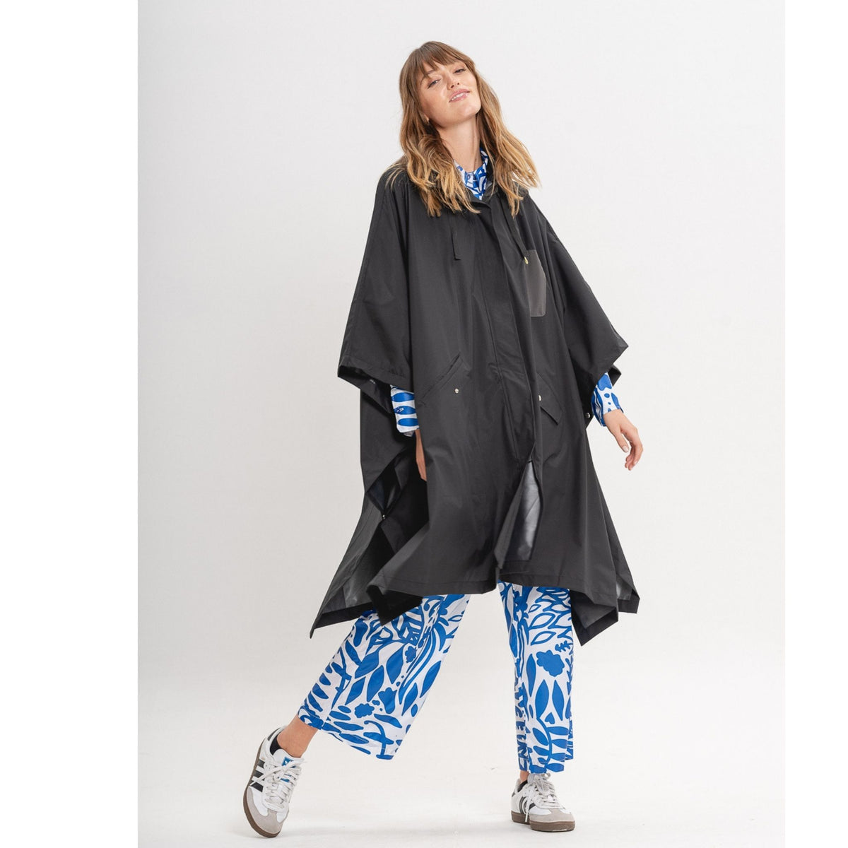 Black Parka Lupe