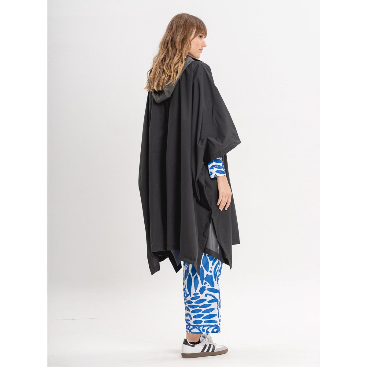 Black Parka Lupe