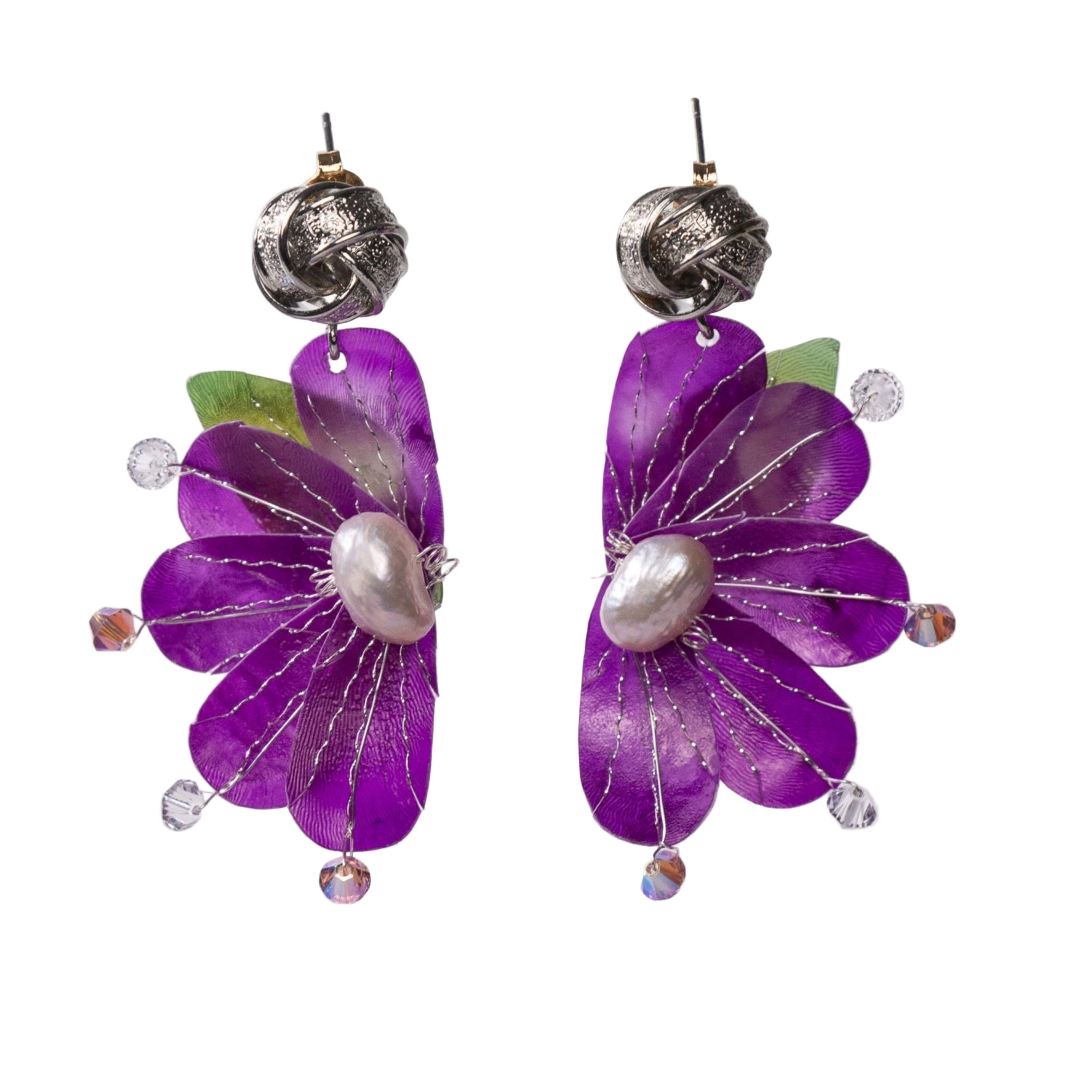 Daily Daisies earrings  designed by Alma Dos Mares in different colors