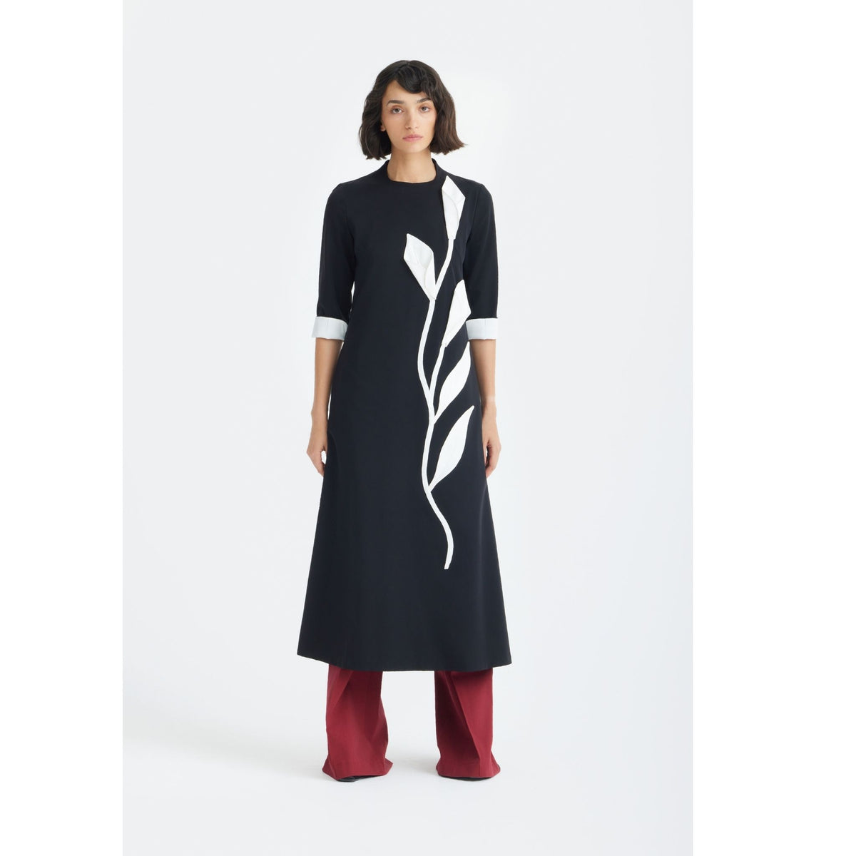 Art-Inspired Semi-Fitted Three-Quarter Sleeveless Dress | Black