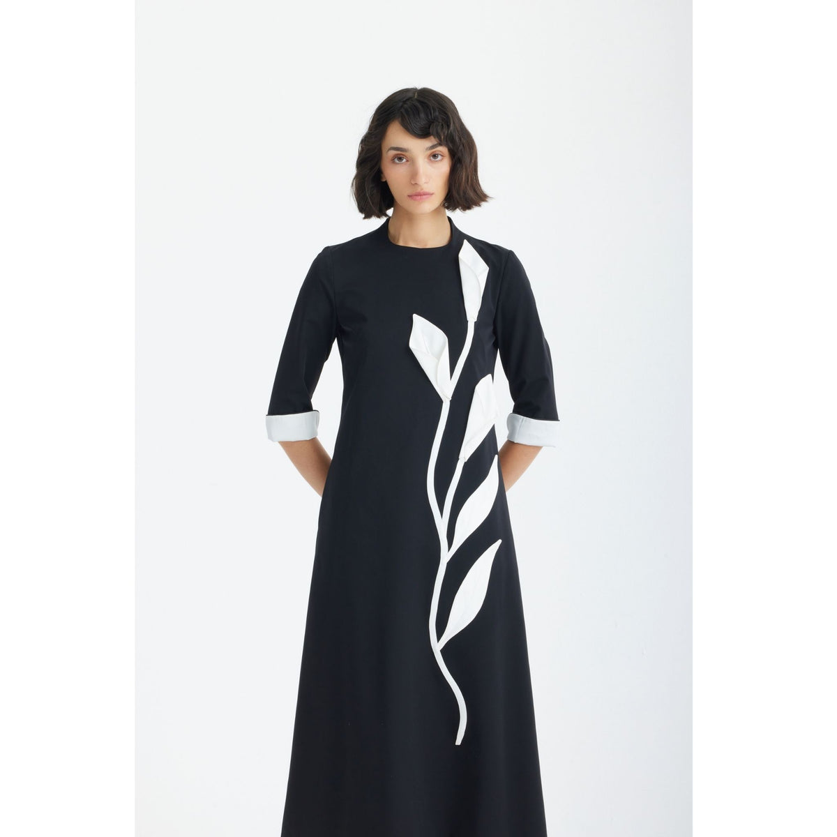 Art-Inspired Semi-Fitted Three-Quarter Sleeveless Dress | Black