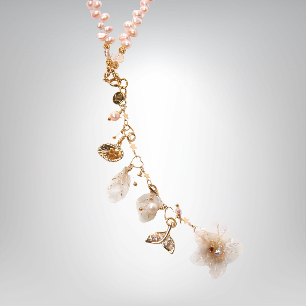 Underwater bubbles necklace from the Underwater subcollection from Coral Vida designed by Alma Dos Mares