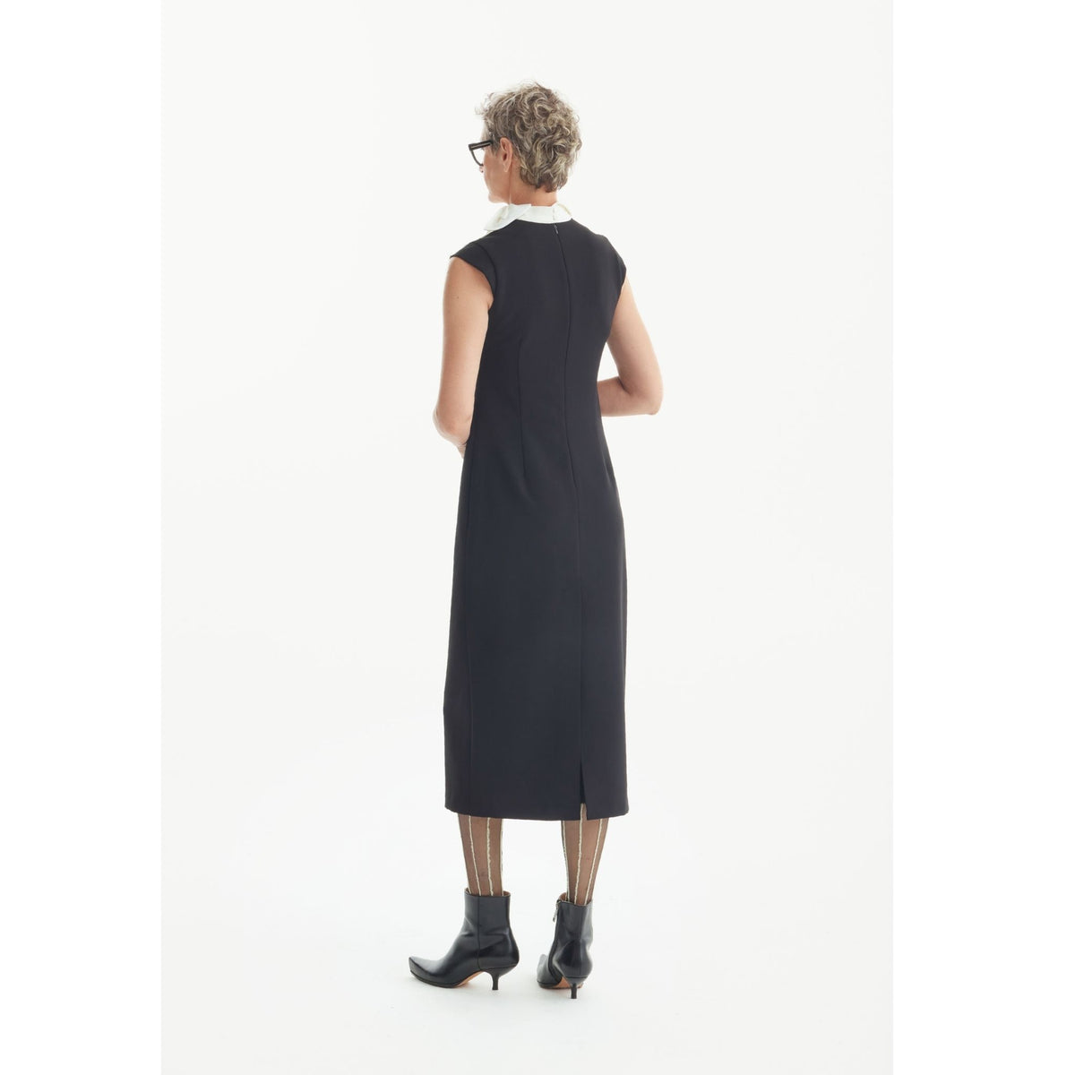 Modern Business Sheath Dress With Decorative Collar | Black