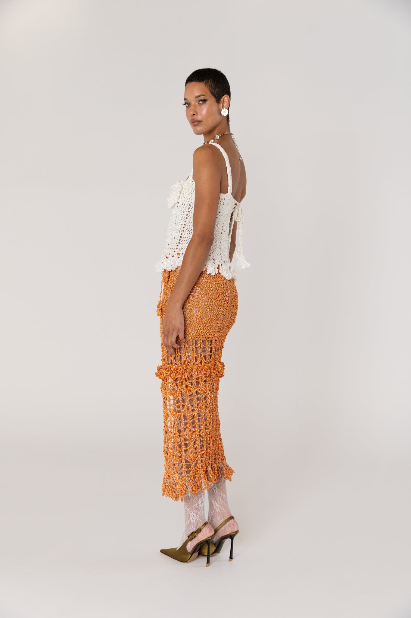 ANDREEVA - Chrysanthemum Handmade Crochet Top | White