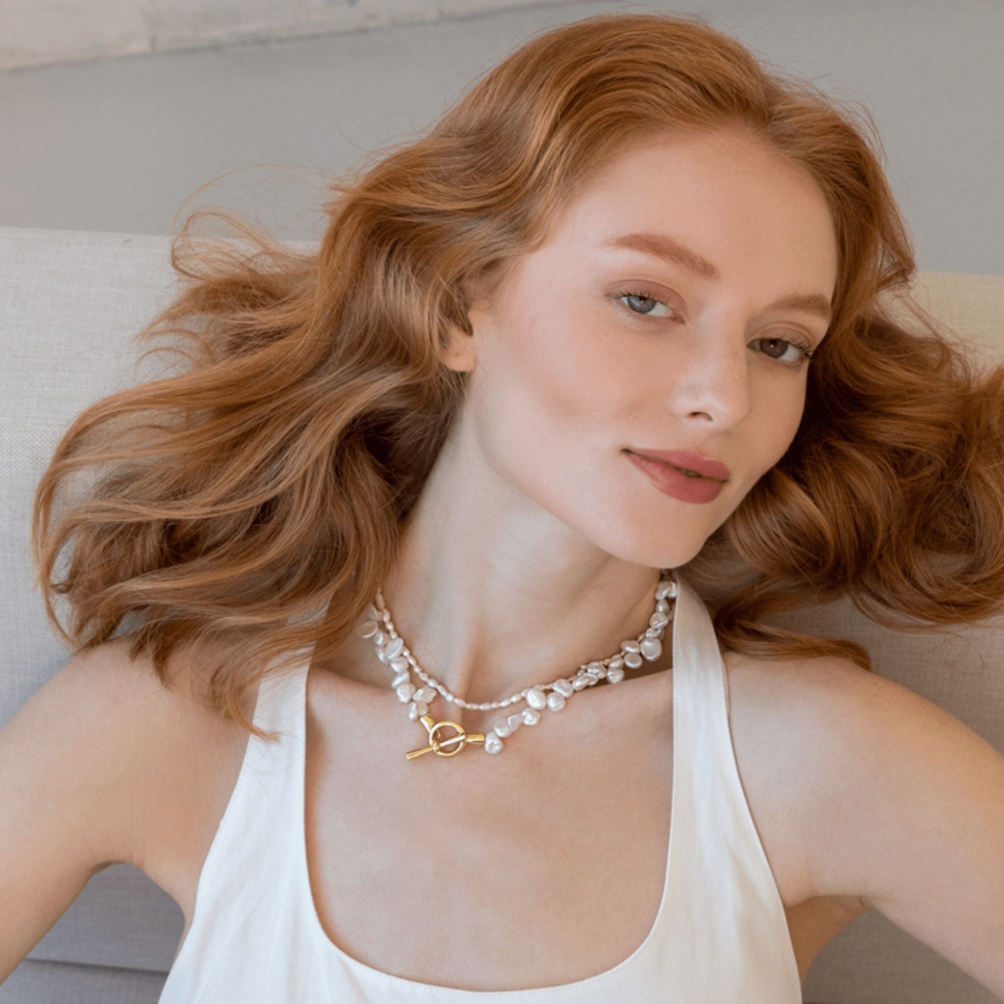 LINYA JEWELRY - Asymmetrical Pearl Necklace | Gold, buy at DOORS NYC