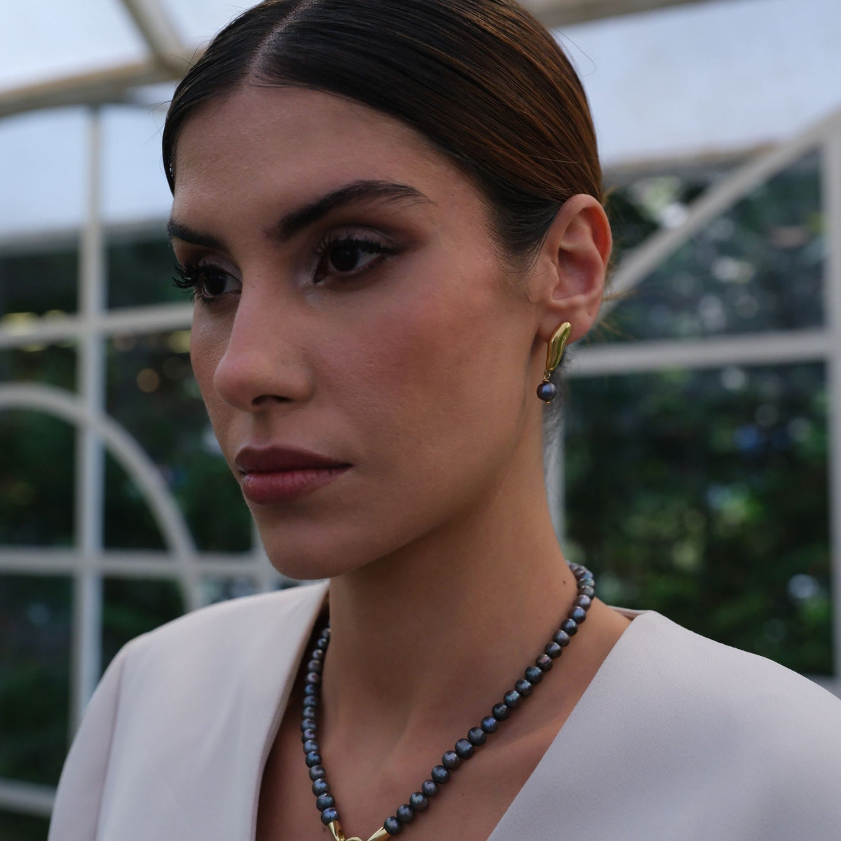 LINYA JEWELRY - Black Pearl Dangle Earrings Gold, buy at DOORS NYC