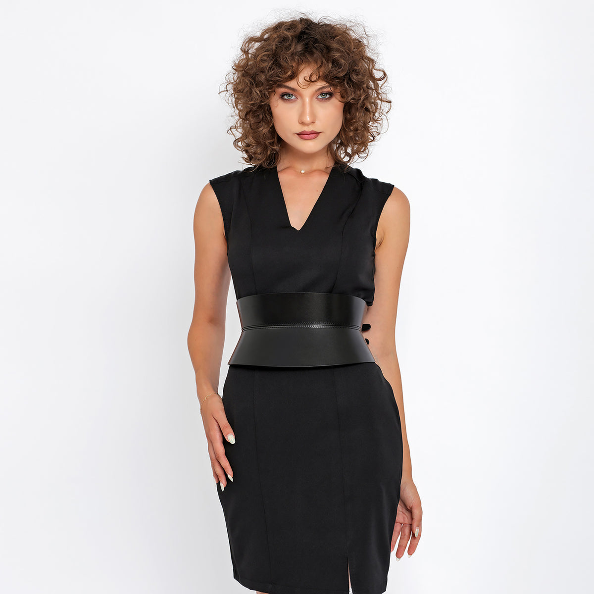 HAUTE CUIR - Black Rounded Hourglass Belt, buy at DOORS NYC