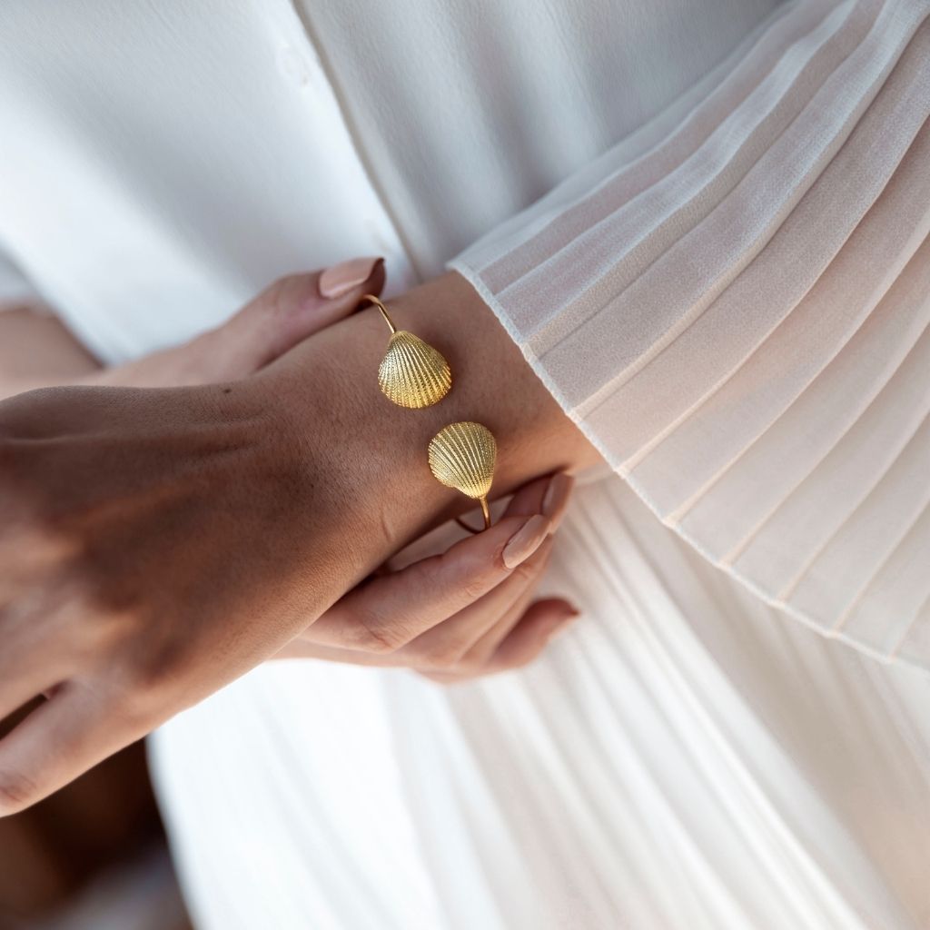 LINYA JEWELLERY - Gold Seashell Cuff Bracelet, buy at DOORS NYC