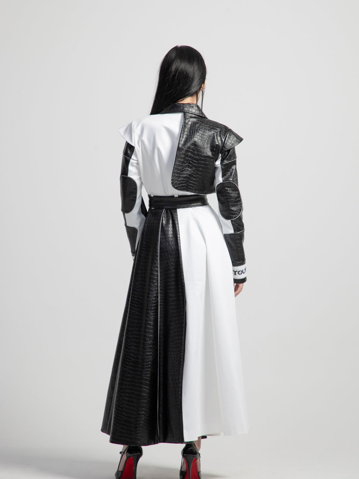 REFLECTIVE BLACK&amp;WHITE TRENCH Coat | PR Sample