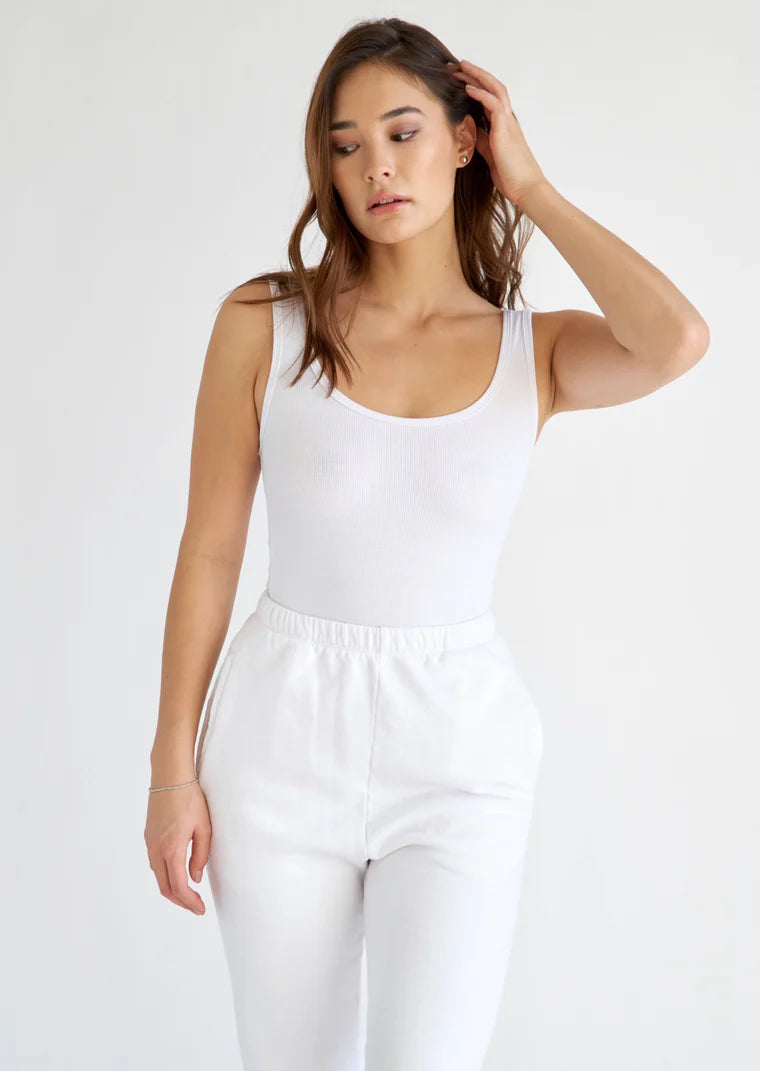 Clear Essential Tank | White