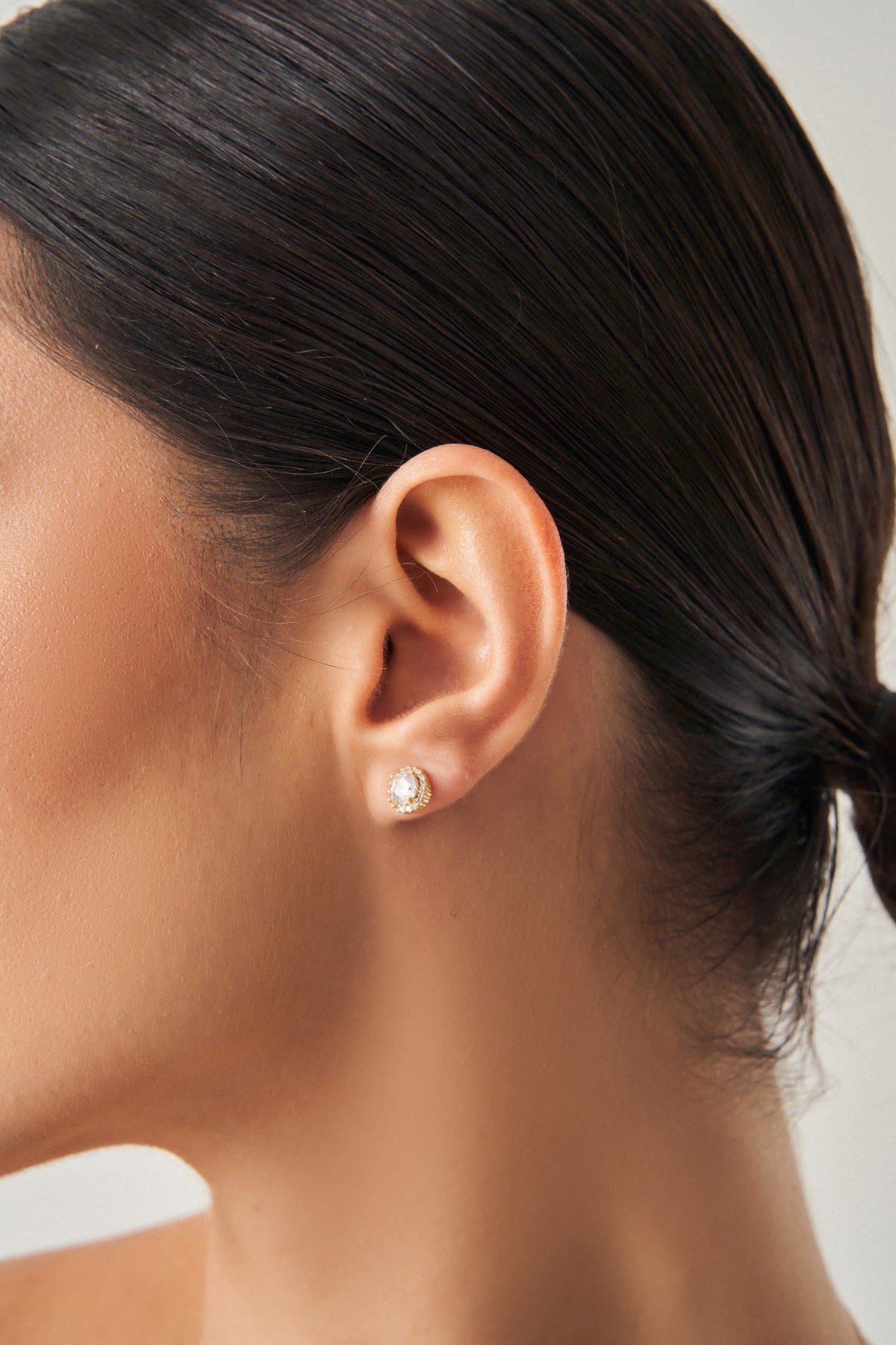 Gold Halo Stud Lomière Earrings with Zirconia