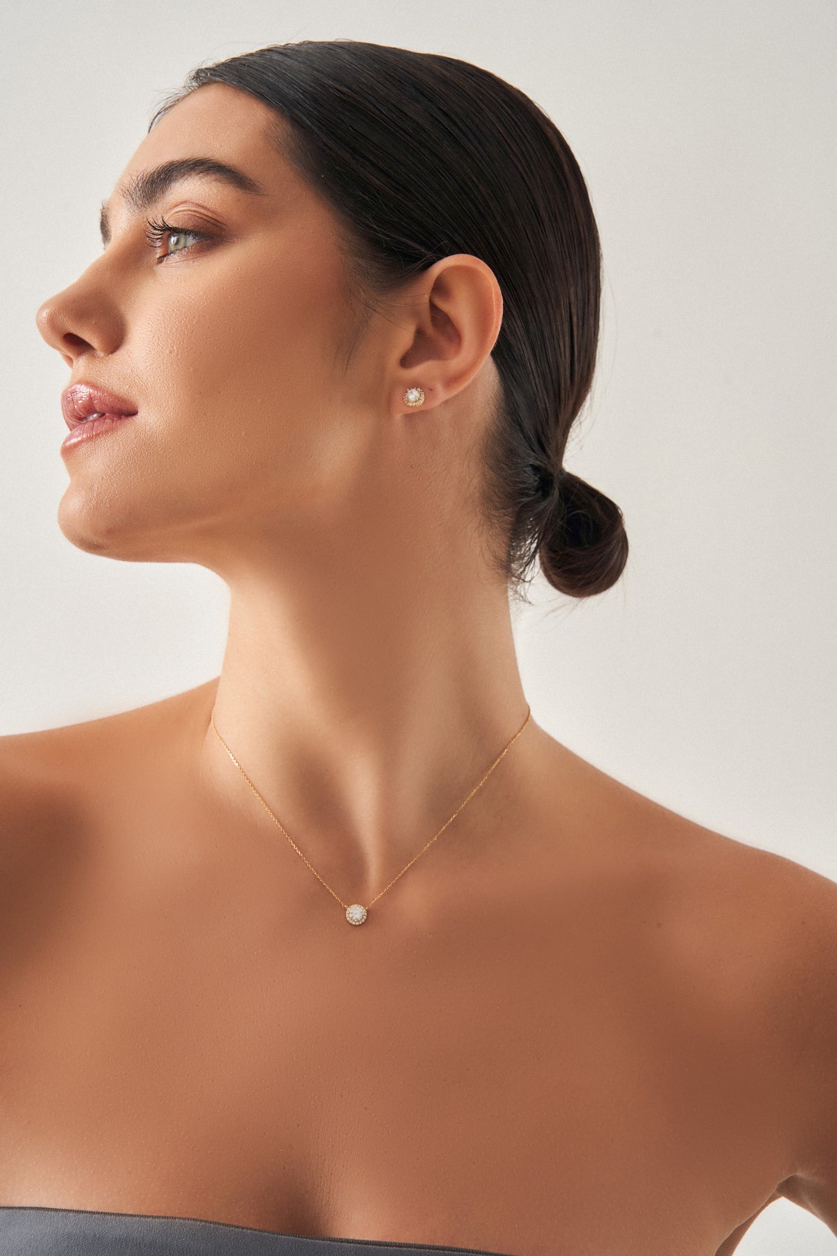 Gold Halo Stud Lomière Earrings with Zirconia