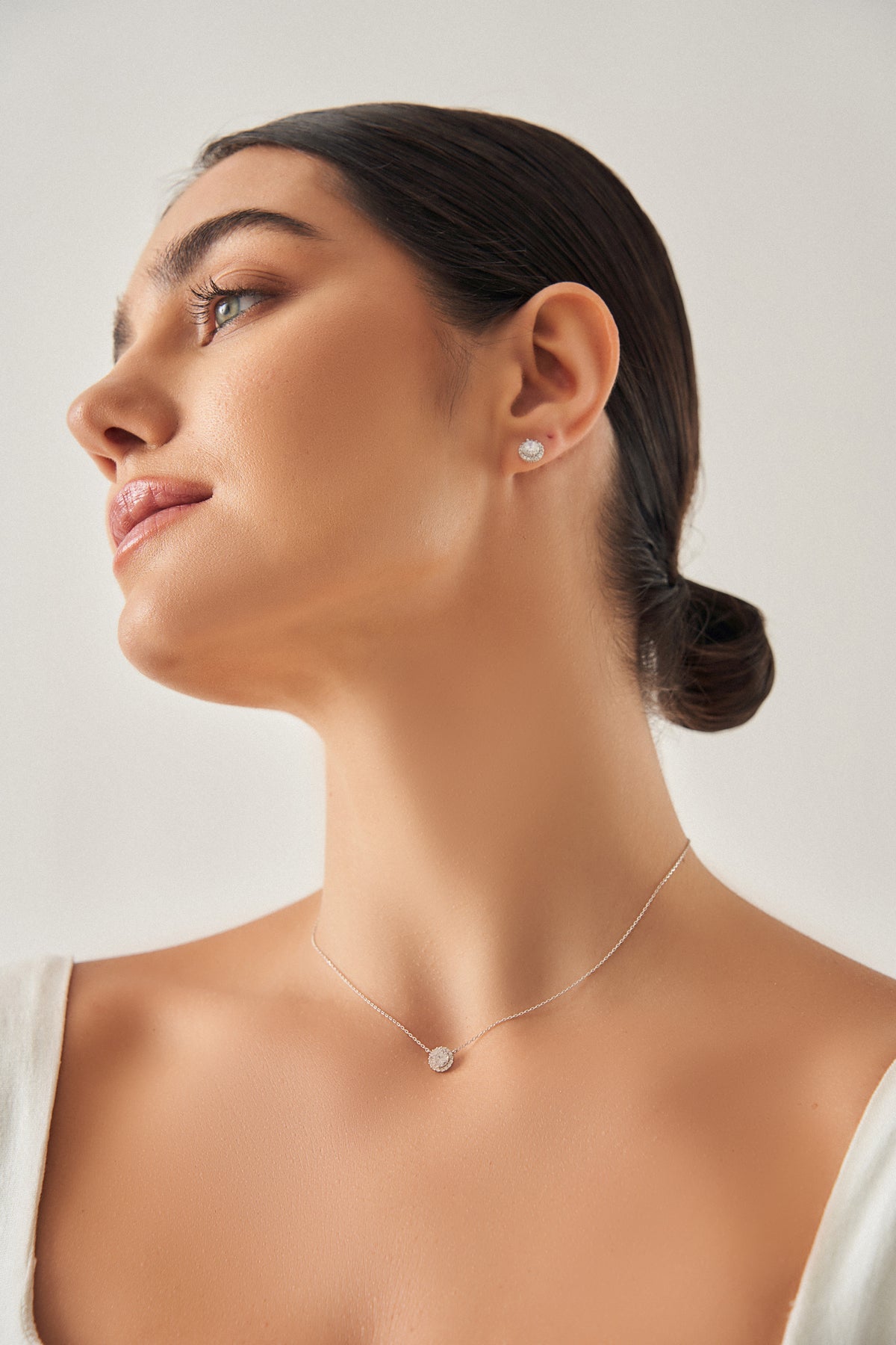 Silver Halo Pendant Lomière Necklace with Cubic Zirconia