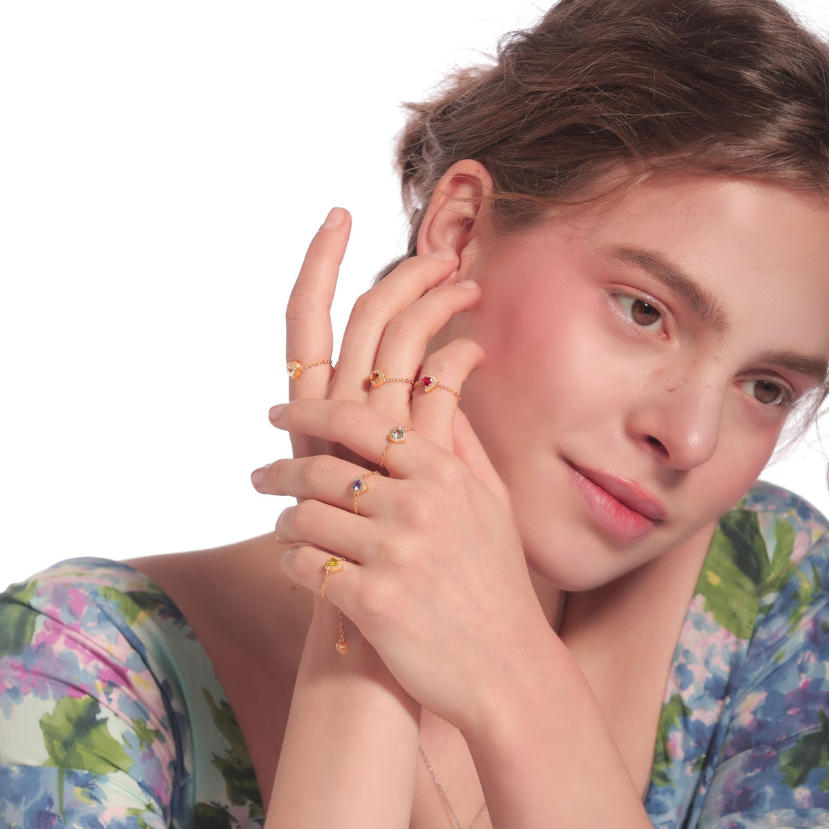 WJY STUDIO - Peridot Heart Birthstone Gold Zipper Ring, buy at DOORS NYC