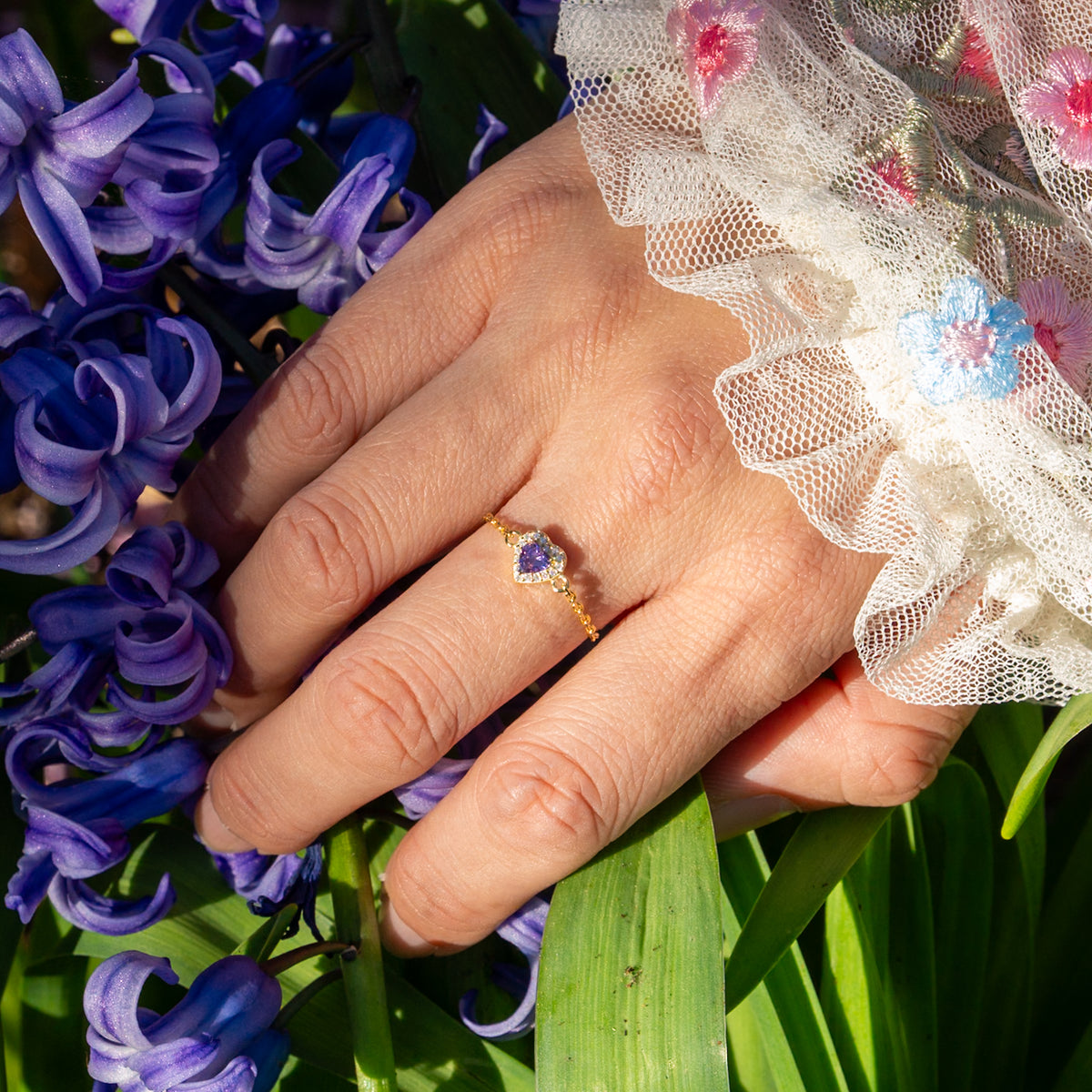 WJY STUDIO - Amethyst Heart Birthstone Gold Zipper Ring, buy at DOORS NYC