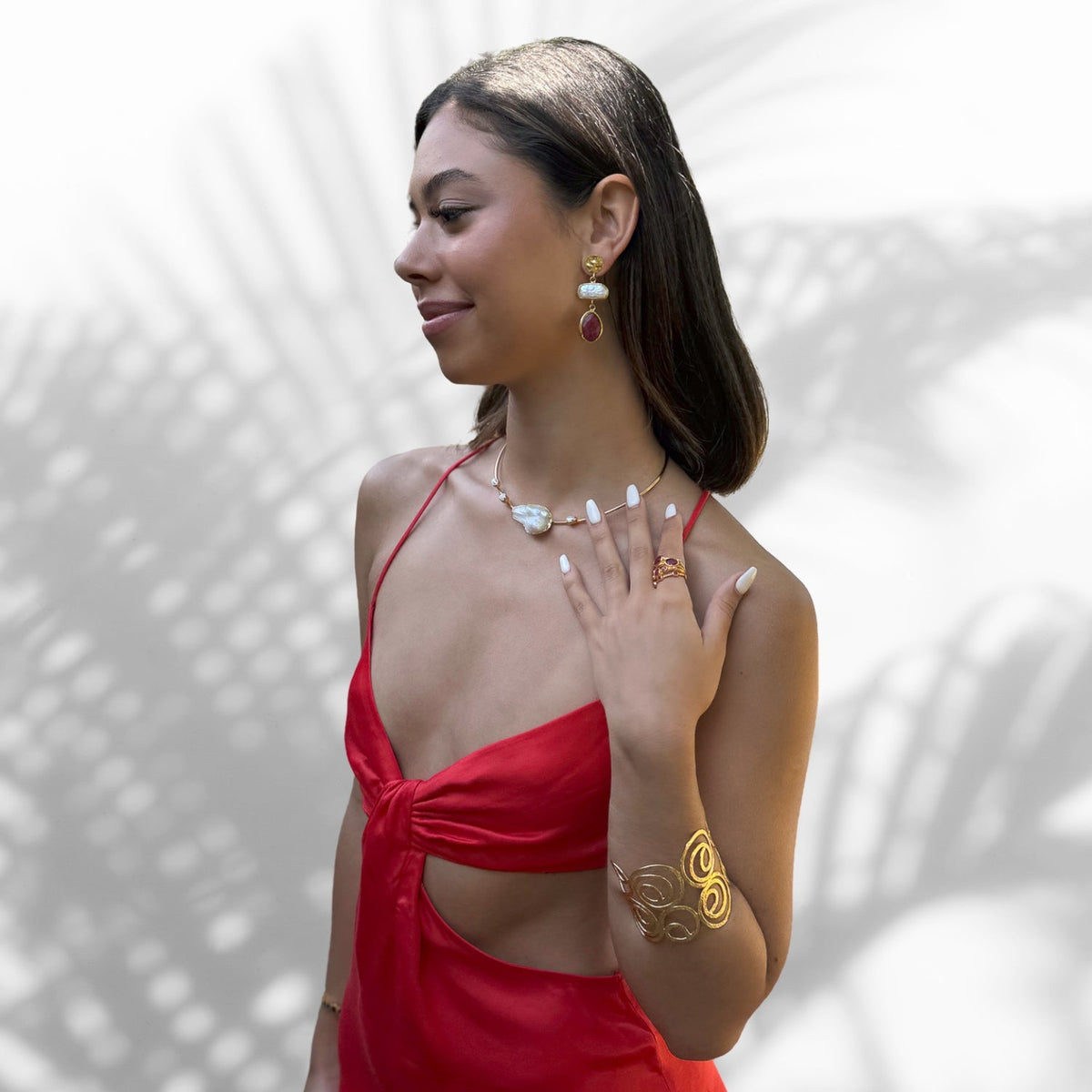 Luxurious Pearl Stone Gold Choker