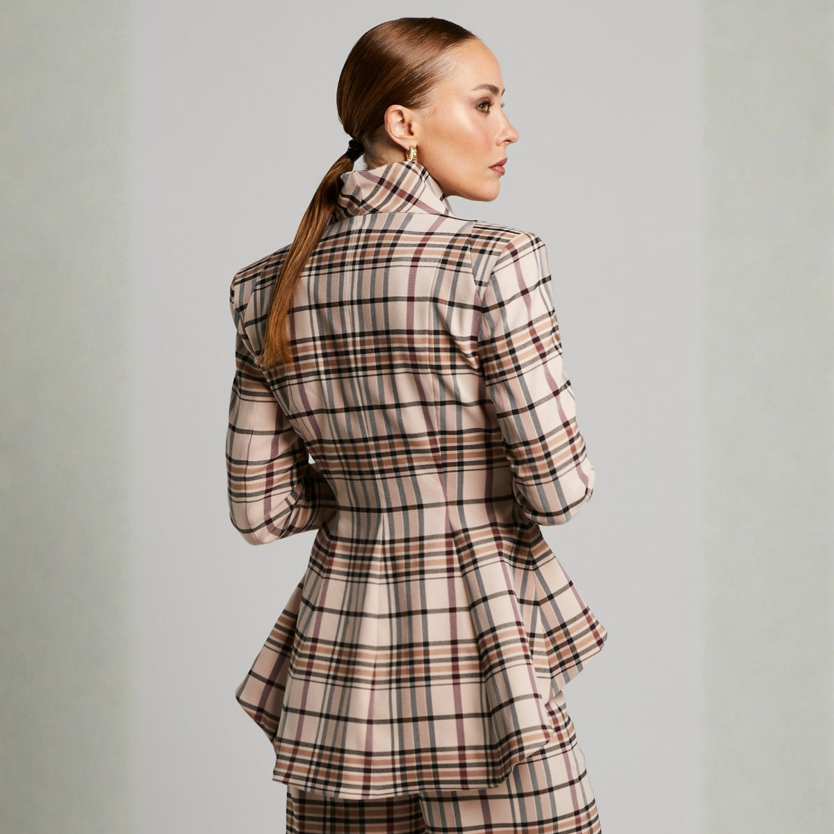LIZ SKORSIS - Malinda Tailored Blazer – Camel Check, PR Sample at DOORS NYC PR showroom