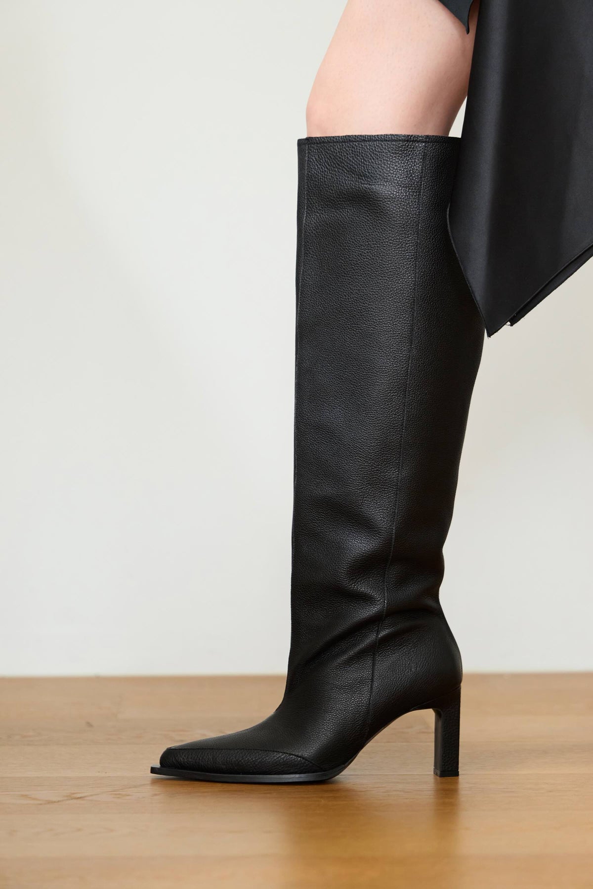 Olia Knee High Long Boots  | Black