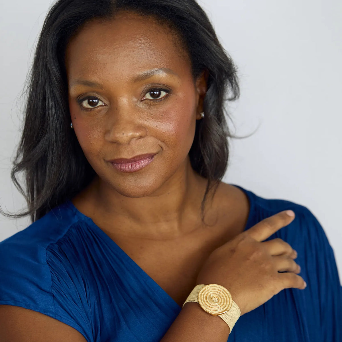 NART spiral buriti fiber bracelet worn by model, women's artisan bracelet, buy at DOORS NYC