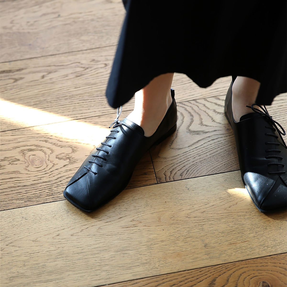 Black Leather Lace-Up Square Toe Shoes with Diagonal Design