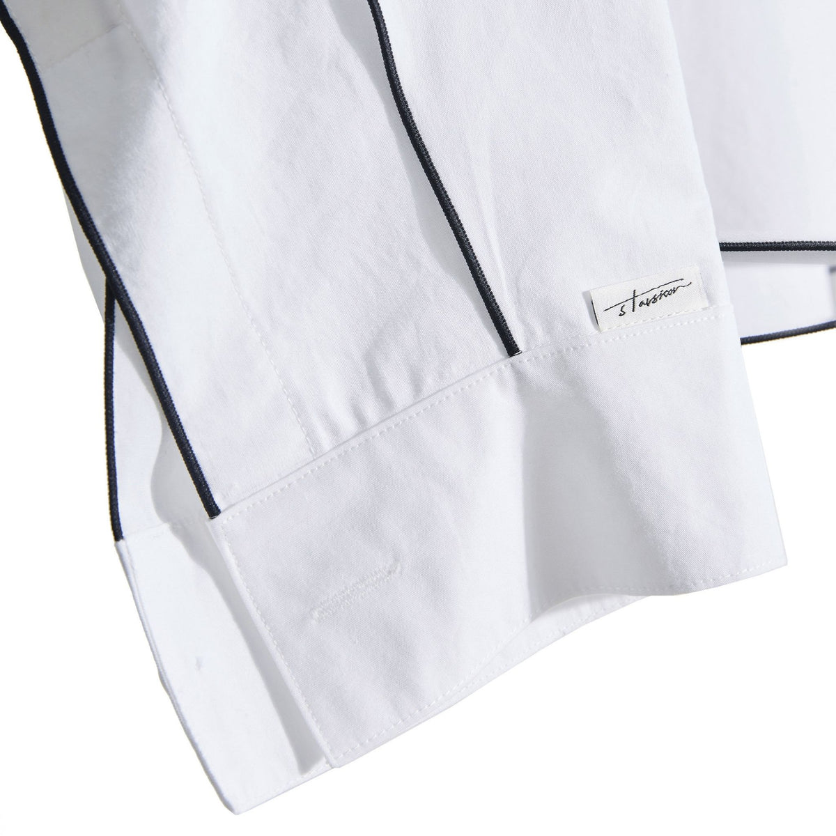 Ang Ex-Hinge Cropped Shirt