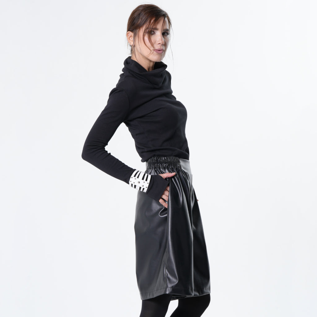 Vegan Leather Bermuda Shorts In Black