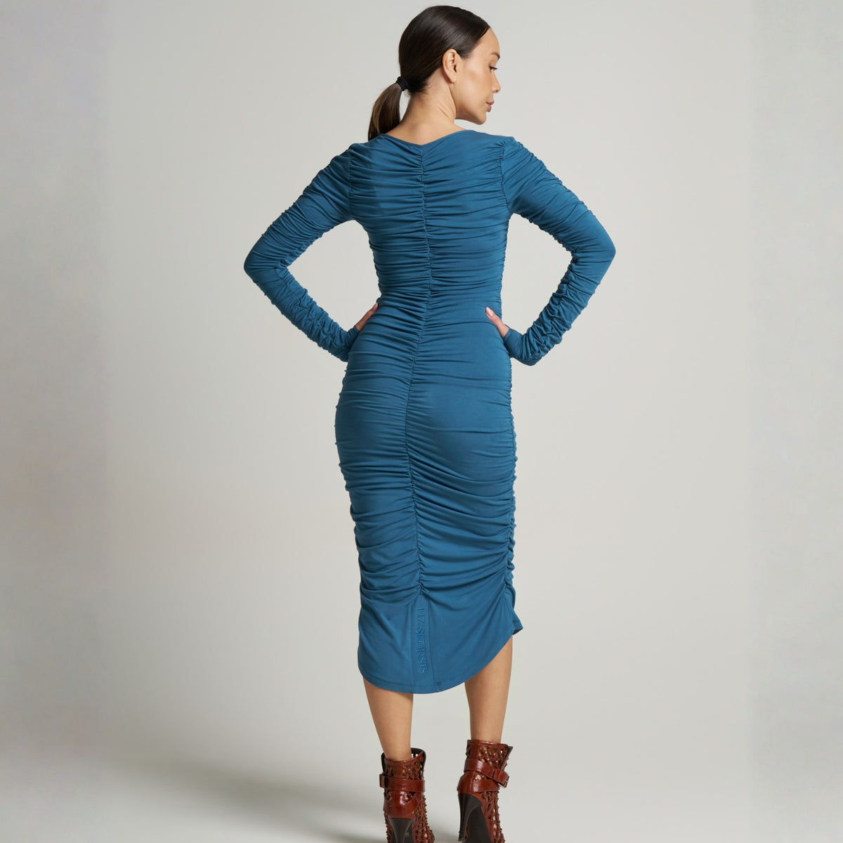 LIZ SKORSIS - Viva Scoop Neck Ruched Dress – River, PR Sample at DOORS NYC PR showroom