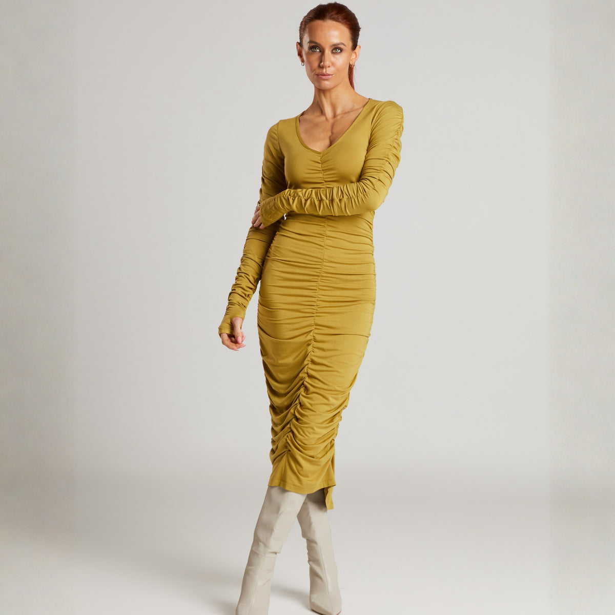 Viva Scoop Neck Ruched Dress – Sahara