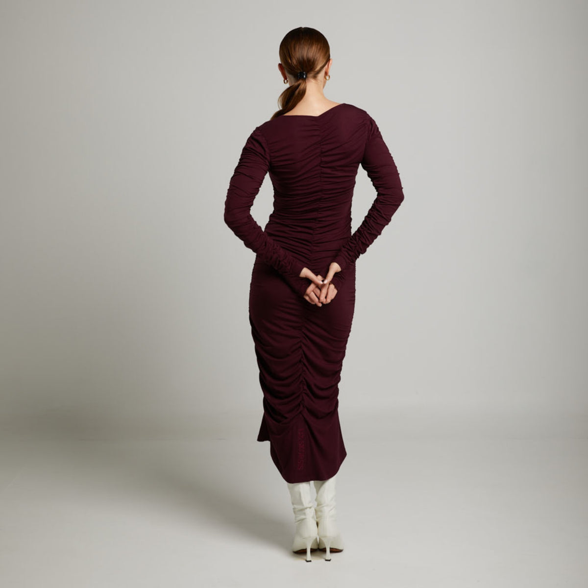 LIZ SKORSIS - Viva Scoop Neck Ruched Dress – Blackberry, PR Sample at DOORS NYC PR showroom
