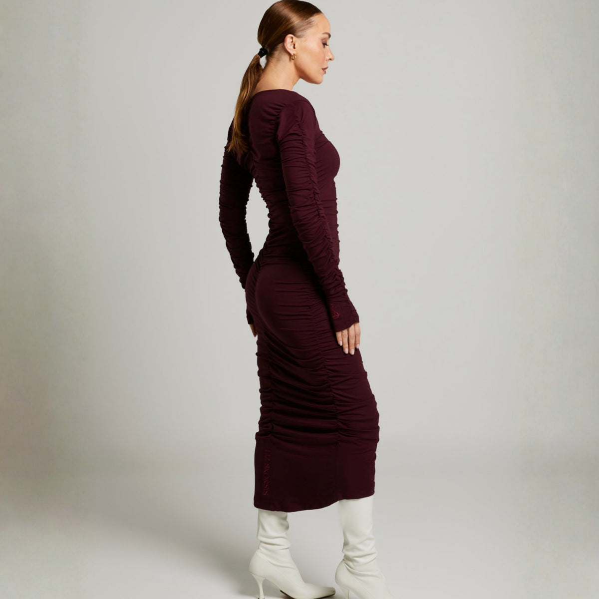 LIZ SKORSIS - Viva Scoop Neck Ruched Dress – Blackberry, PR Sample at DOORS NYC PR showroom