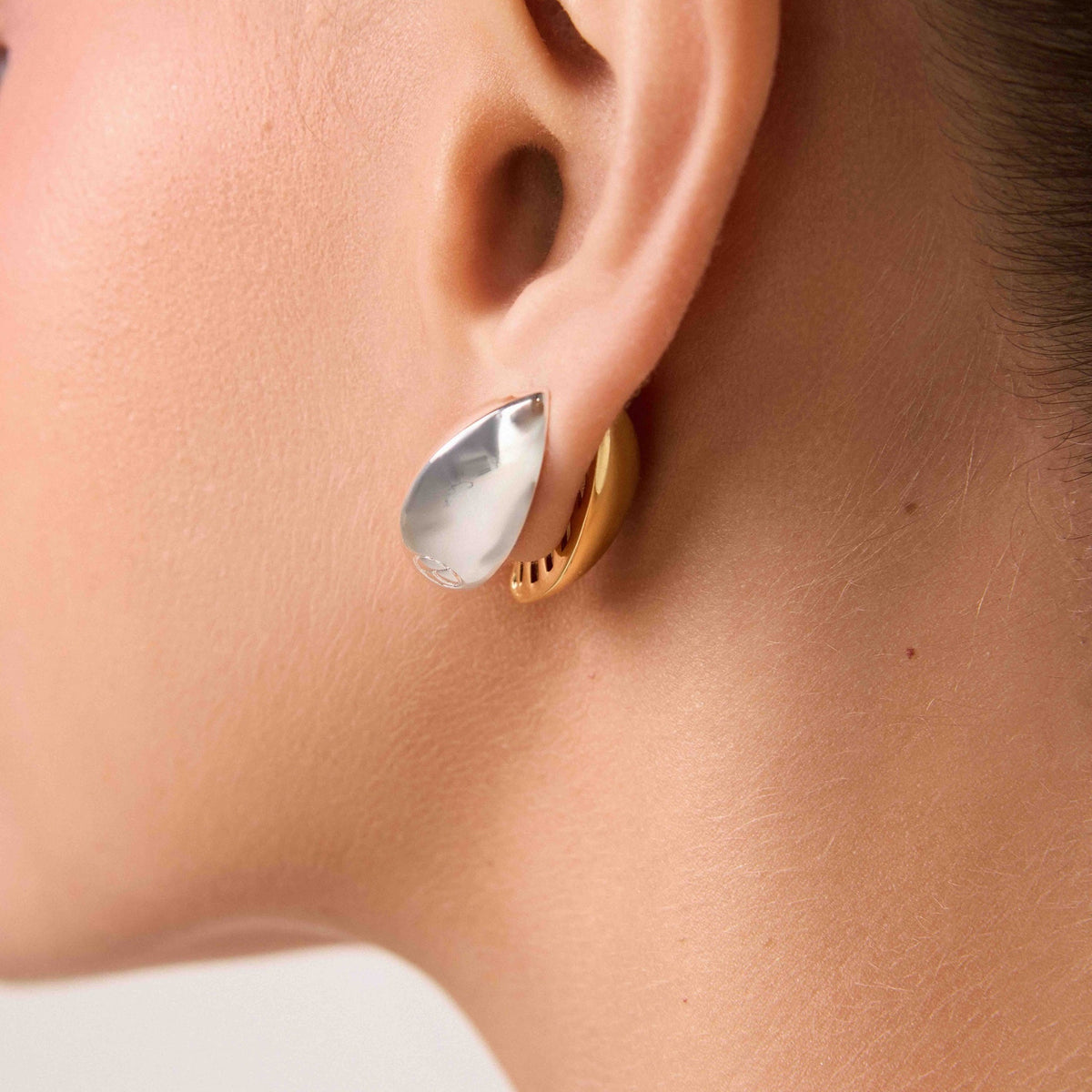 ANNA PRATA - Two-Tone Trama Earring, buy at DOORS NYC