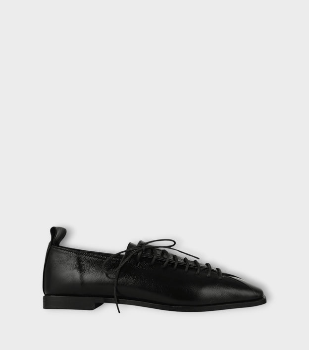 Black Leather Lace-Up Square Toe Shoes with Diagonal Design